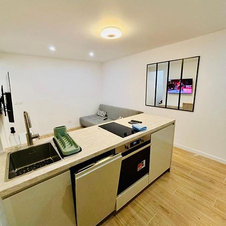 Joli Appartement Renove Incluant Parking A 10 Min De Paris Нантерр Экстерьер фото